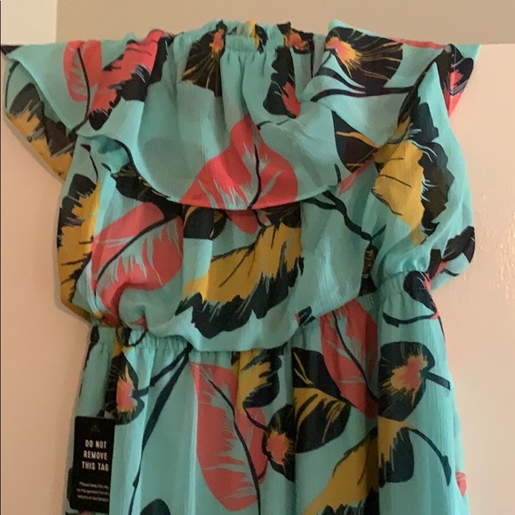 Express long summer dress. - Picture 2 of 2